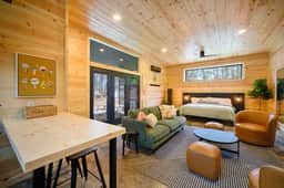 BLK JCK Cabin | Romantic Hochatown Cabin for Two with Grill & Pets - Image 3