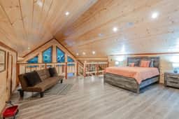 Chapparal Lodge | Secluded Broken Bow Cabin with Hot Tub, Fire Pit & Pets - Image 4