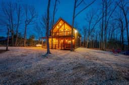 Driftaway Lodge | Game Room • Hot Tub - Image 5