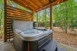 EZ Ridge Retreat | Broken Bow Lake Cabin with Hot Tub, Fire Pit & Pets - Image 5