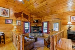 Lost In The West Cabin | Hochatown Cabin with Fishing Pond, Hot Tub & Pets - Image 3