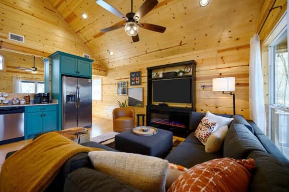 DBL DWN Cabin | Hochatown Cabin with Hot Tub, Fire Pit & Pets - Image 3