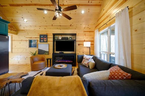 DBL DWN Cabin | Hochatown Cabin with Hot Tub, Fire Pit & Pets - Image 2