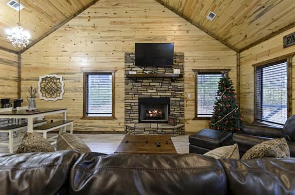 Farmhouse Retreat | Broken Bow Cabin with Hot Tub, Fire Pit & Pet-Friendly Comfort - Image 5