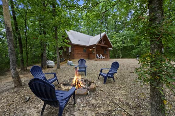 Knockin’ Boots Cabin | Private Hot Tub + Fire Pit | Secluded Broken Bow - Image 4