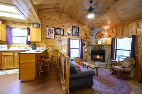 Lost In The Past Cabin | Indoor Hot Tub + Fireplace | Pet-Friendly Hochatown Cabin Near Broken Bow Lake & Beavers Bend - Image 4
