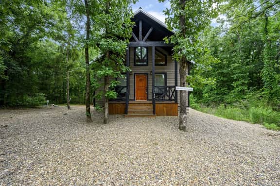 Moonlit Oaks Retreat - Image 4