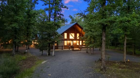 Mystic River Retreat | Luxury Broken Bow Cabin with Hot Tub, Game Room, Fire Pit & EV Charger - Image 2