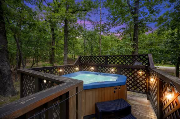 Rosie’s Retreat | Romantic Broken Bow Cabin with Hot Tub, Fireplace & Pets - Image 4