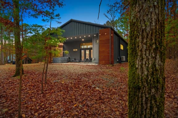 BLK JCK Cabin | Romantic Hochatown Cabin for Two with Grill & Pets - Image 1