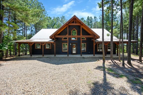 Hochatown Cabin with Hot Tub, Fire Pit & Pets | Between The Pines Broken Bow - Image 1